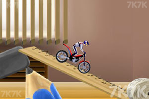 《平衡摩托车技4》游戏画面2