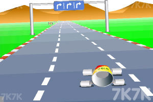 《公路汽车比赛》游戏画面4
