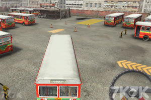 《巴士停车场停靠》游戏画面3