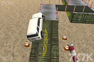 《障碍场地停车》游戏画面3